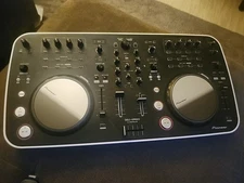 Pioneer DDJ-ERGO-V Digital DJ Controller 2-channel Black Musical Instruments