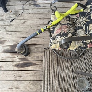 Ryobi ONE+ 18 V Lithium-Ion Cordless Electric String Trimmer and Edger (Tool...