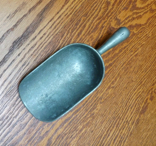 Vintage Cast Aluminum Scoop #1 Feed Grain Ice Flour 9 x3.5 Farm Kitchen Bar