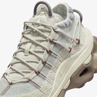 New Nike Women's Air Max Flyknit Venture Shoes - Smokey New Nike Women's Air Max Flyknit Venture Shoes - Smokey