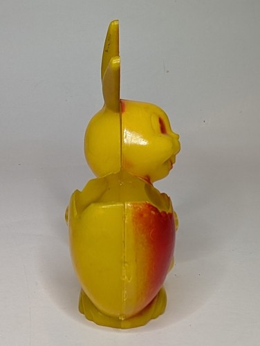 Vintage Easter Hard Plastic - Yellow Rabbit Holding Open Egg Candy Container - Picture 6 of 7