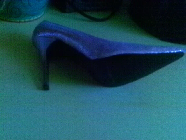 Salto alto rosa glitter coxo bomba biqueira pontiaguda retrô tamanho 9 M salto agulha  - Imagem 3 de 3