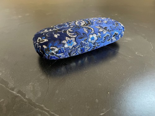 Glasses/Sunglasses Hard Case in Silk Brocade, Snap Close 16 x 5.5cm Many Colours - Picture 11 of 37