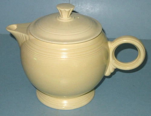 Vintage 1936-1946 IVORY FIESTA LARGE SIZE TEA POT w/Lid ~ Professional Repair