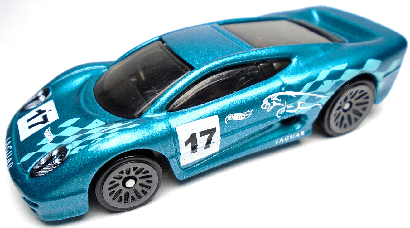 2020 HOT WHEELS JAGUAR XJ220 #17 BLUE 1:64 DIECAST 3" RACE CAR WITH WHITE
