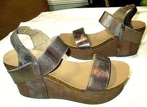 platform elastic sandal
