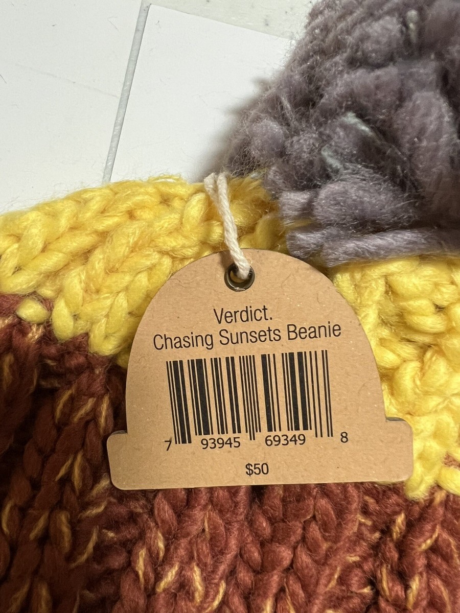 Verdict chasing sunsets Multicolor Knit Pom-Pom Beanie VERDICT Brand Chasing Sunsets Beanie Hat Pom Pom Gray Red  main image 3