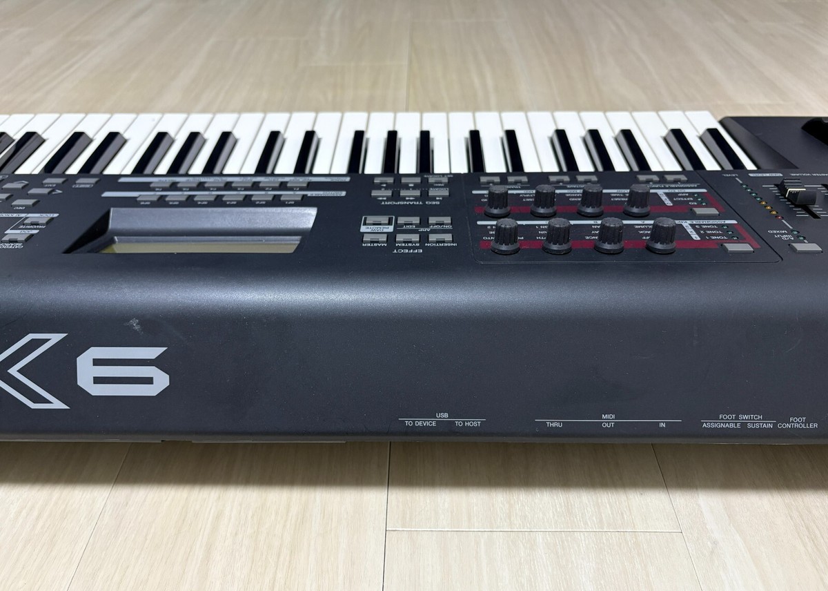 Yamaha MOX6 61-Key Keyboard Synthesizer Used with Adapter Used