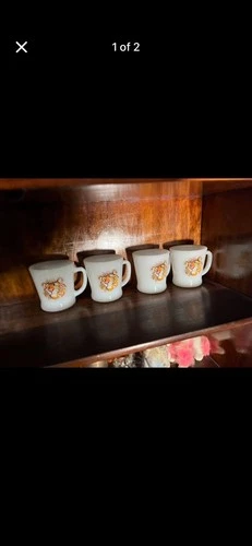 Vintage Set of 4 Fire King Esso Exxon Tony The Tiger Milk Glass Mugs/Cups