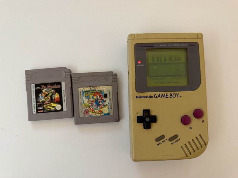 Nintendo Game Boy – Original DMG-01 Console + Tetris + Mario + Dr. Franken