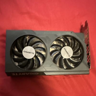 GIGABYTE NVIDIA GeForce RTX 4060 Dual Fan Heatsink HDMI/DP