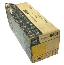 Allen-Bradley 800T-A1T1 Green Round Flush Head Pushbutton with Time Delay Relay