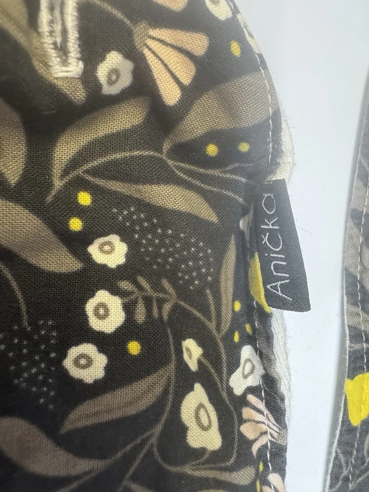 Juego de dos portabebés Anika mila millie babero y envolturas de correa. Ergo  Foto 3 de 4