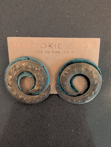Vintage MB SF Marjorie Baer Geometric Swirl Pierced Earrings NOS Q93 - Afbeelding 1 van 5