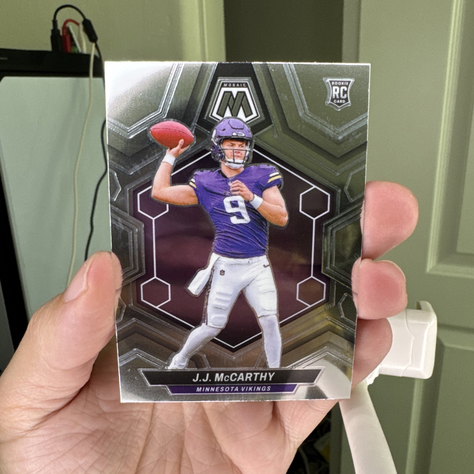 2024 Panini Mosaic Rookie J.J. McCarthy Silver Base (RC) JJ Vikings NFL QB #310