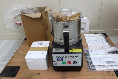 Robot Coupe R-2A Commercial Cutter Mixer Küchenmaschine 2,9L 100V Japan unben...