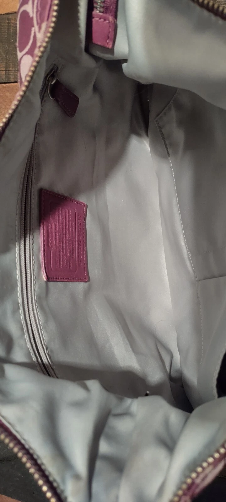 Borsa a tracolla Coach Penelope firmata viola.