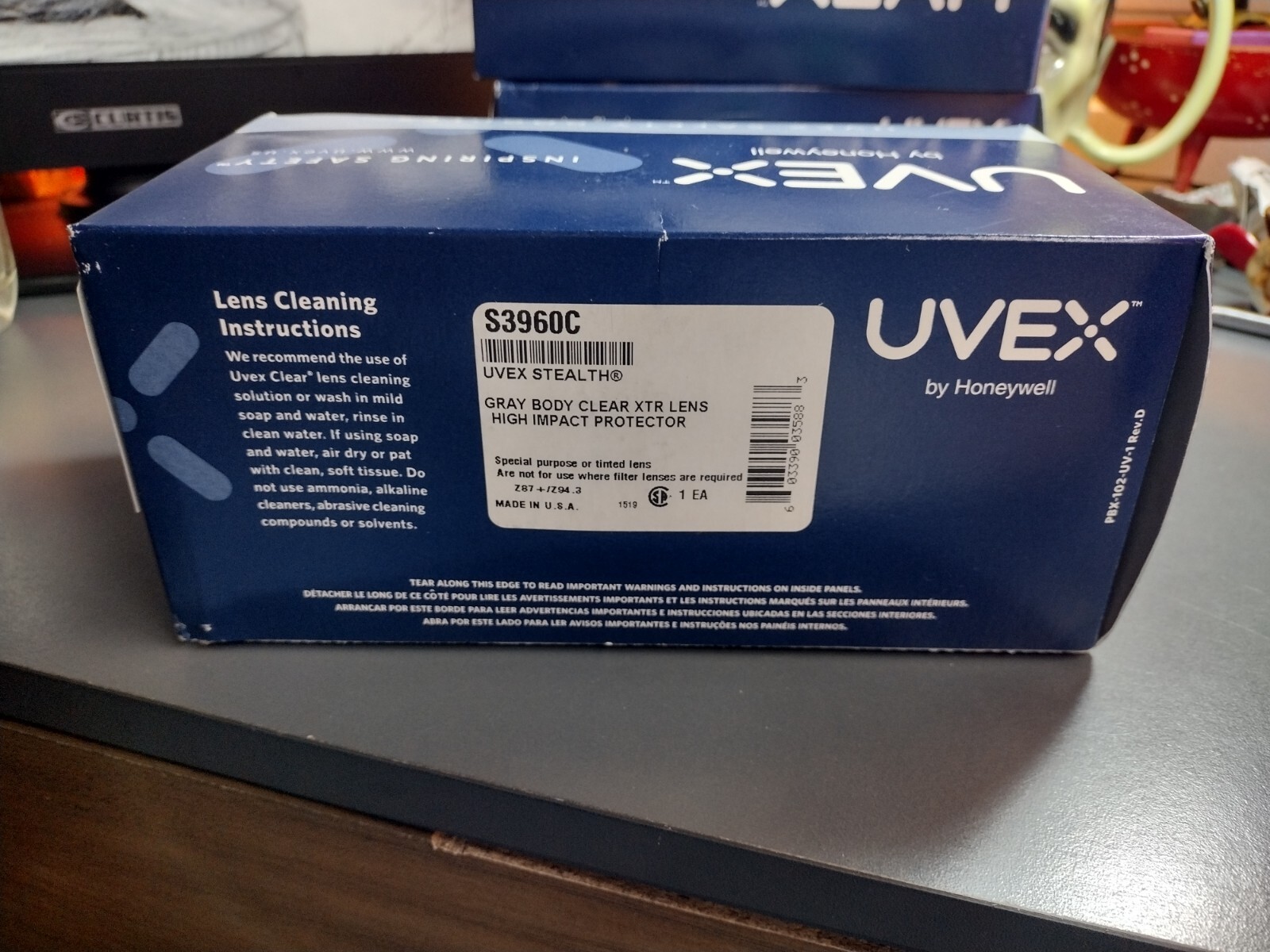 UVEX STEALTH S3960C GRAY BODY CLEAR XTR LENS, HIGH IMPACT SAFETY