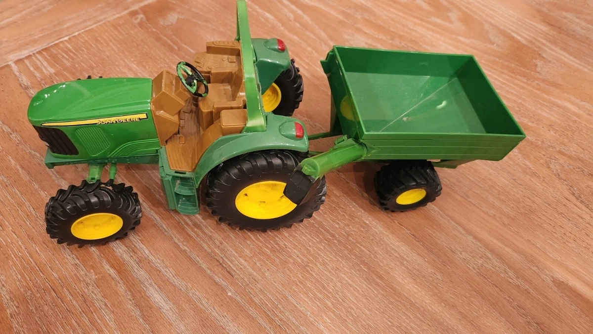 ERTL John Deere Metal And Plastic Toy Farm Tractor With Grain Bin Trailer