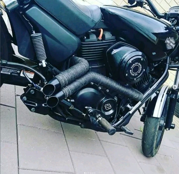 Harley-Davidson STREET 500 and 750 Custom Exhaust Into Model - Main Image
