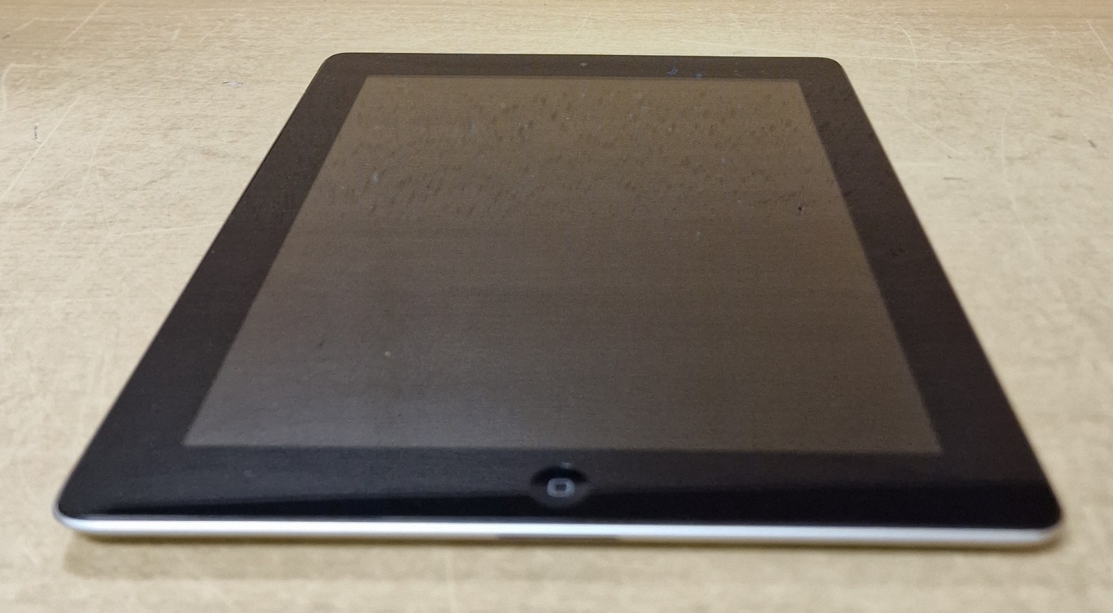 Foto 2 van Apple iPad 2. Gen 9.7 A1395 WiFi Tablet 16GB iOS 9.3.5 Sammler
