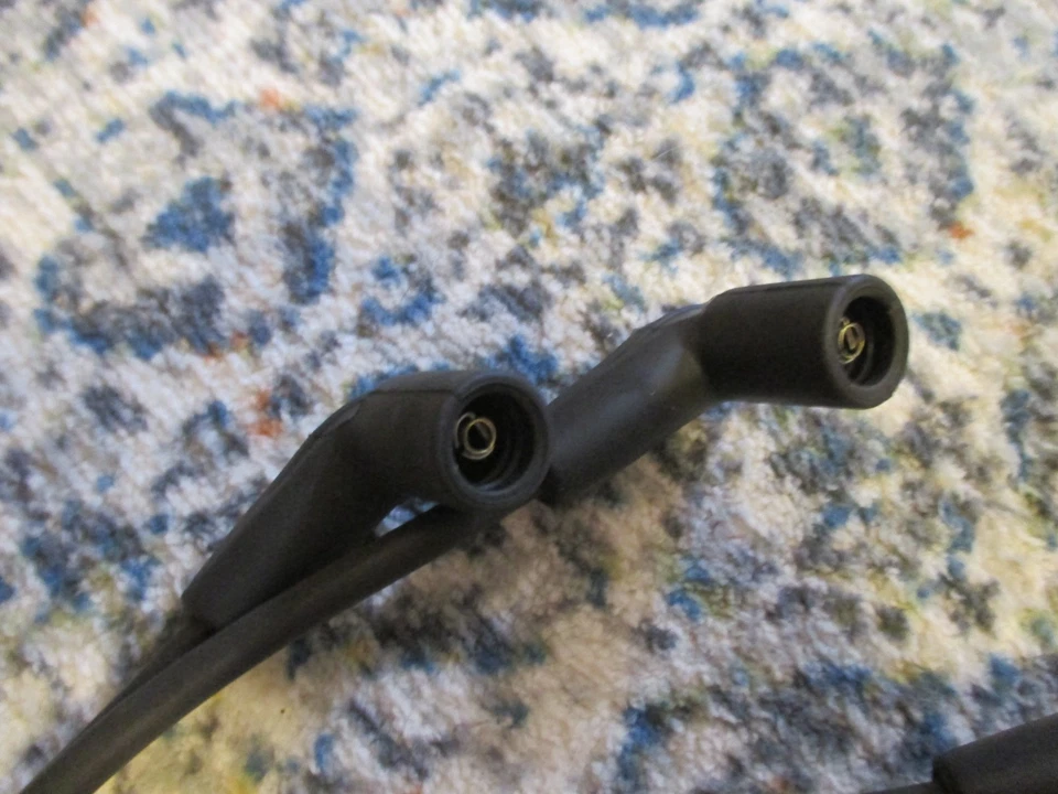 Harley-Davidson 2018-2023 Fat Bob 114 107 Fat Bob OEM bujía cables de encendido Foto 4 de 4