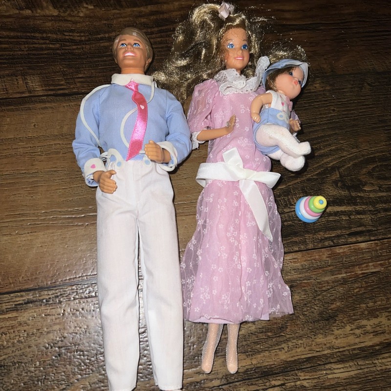 VTG. Heart Family Lot- Mom, Dad, Baby Boy And Toy Mattel 1980s