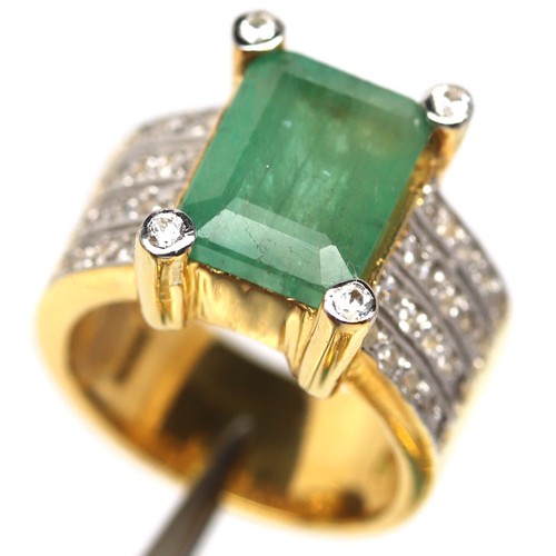 925 Sterling Silver 9 x 12 mm. Green Emerald & Zircon Statement Ring Size 7.25 - Picture 2 of 4