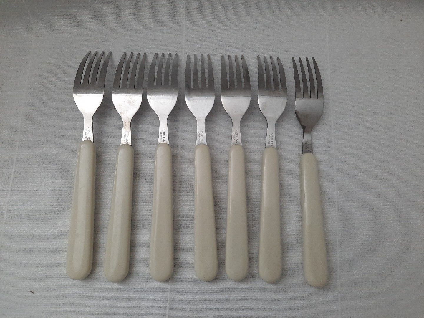 Vintage 38 Piece Lot Christmas Teddy Bears Stainless Flatware w/ Plastic Handles