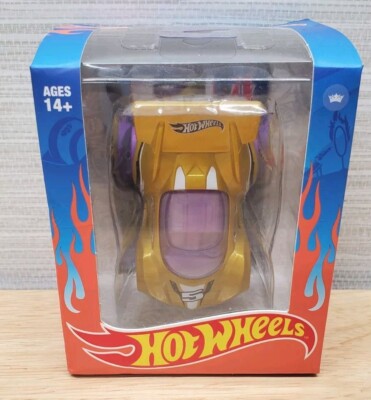 Hot Wheels The Loyal Subjects Blitzspeeder Original Car Gold & Purple 2/12