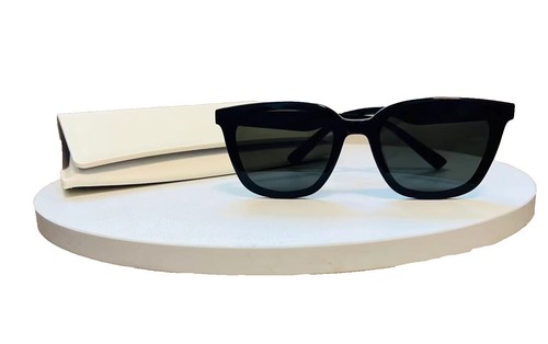 ENZO ANGIOLINI NWT SUNGLASSES BLACK FRAME LG CAT EYE LENSES  display picture 1