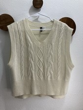 H M Cable Knit Sweater Vest Women's Size Medium Cream Sleeveless Oversized