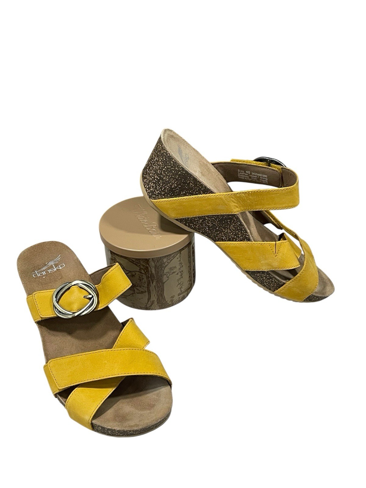 APL Dansko Susie giallo fresato nabuk sughero zeppa slide sandalo donna 9 EU 40 ADJ Mule