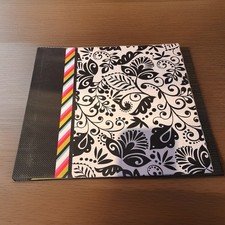 12  X 12    Green/White Floral  Scrapbook Album, Holds 20 Top-Loading Layouts, NEW