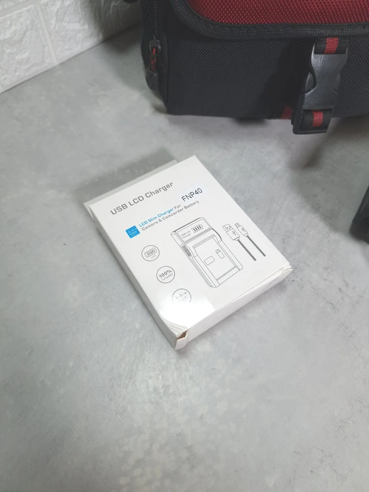 Toshiba Camileo H30 Full HD Digital Still Camera Video Camcorder - Black - Image 2 of 4