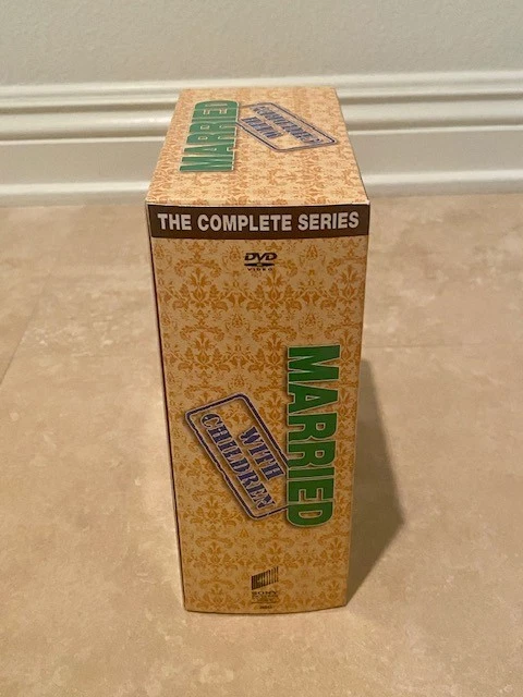 MARRIED WITH CHILDREN - Complete Series -  11 Seasons (32 Discs) - Image 3 of 4