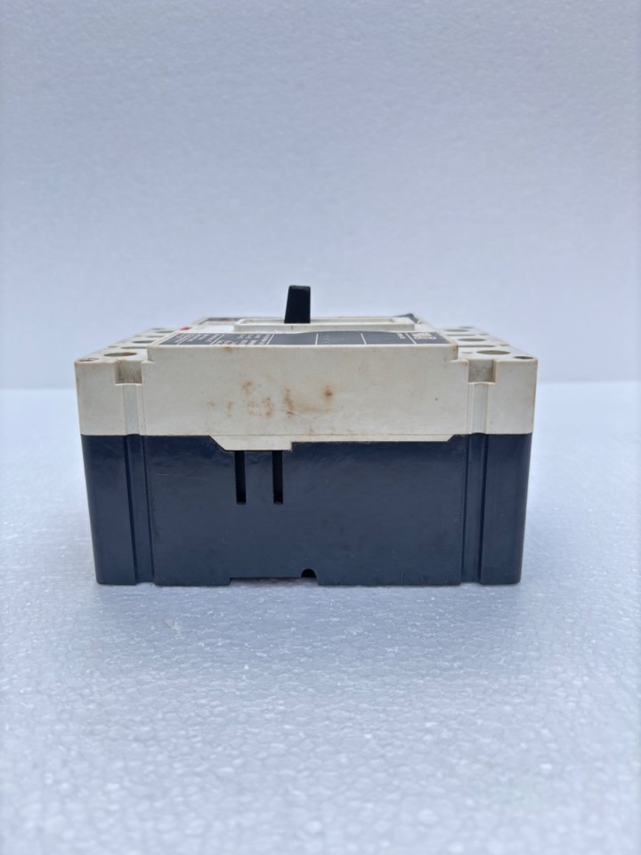 MARTELLO TAGLIERINO HMCP030H1C 30A 3 POLI 600VAC 250VDC