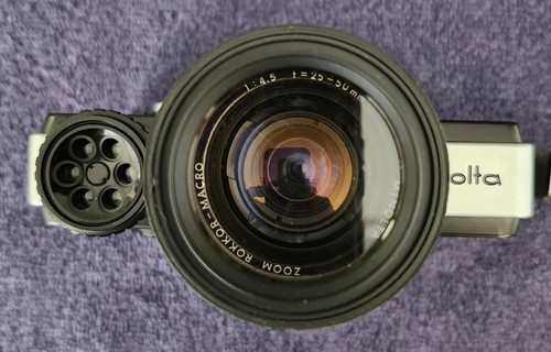 Appareil photo reflex argentique Minolta 110 Zoom avec objectif 25-50