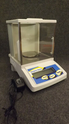 Sargent Welch SS-200  Laboratory Science Balance Scale WORKS & LOOKS GREAT