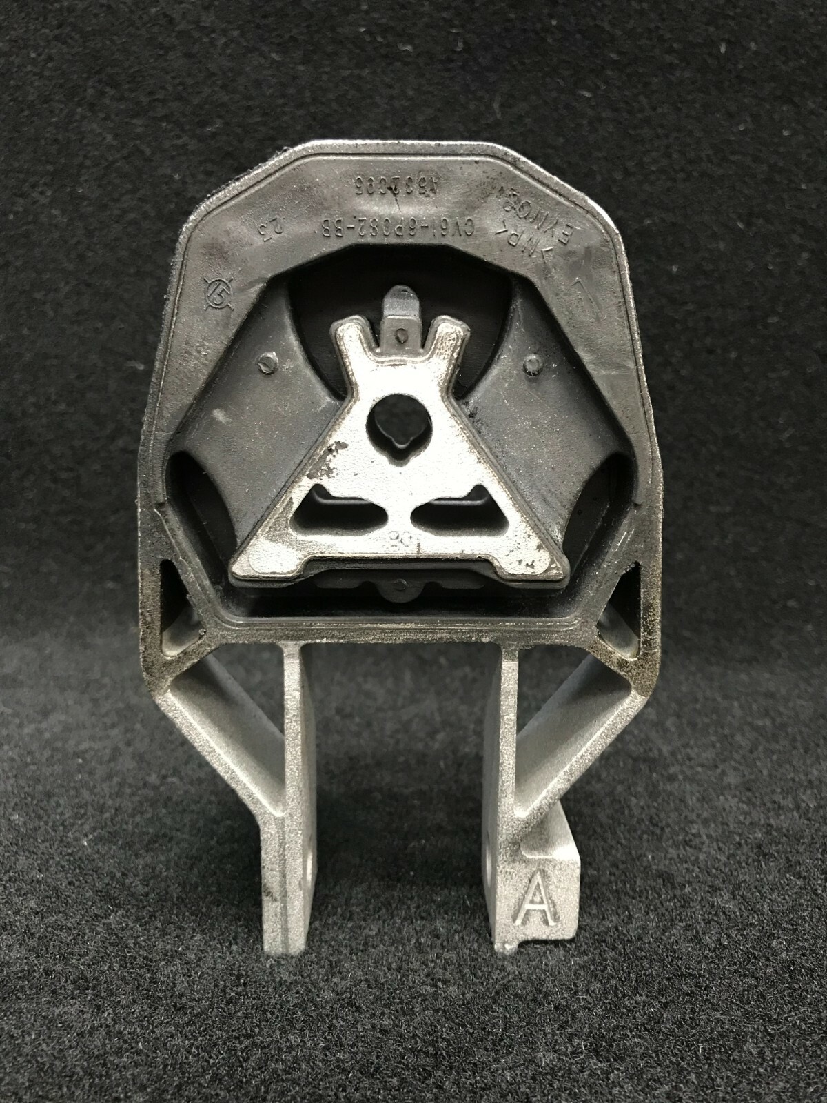 Lower Engine Motor Mount Torque Rod Mount Volvo C30 C70 S40 V50 29747 31277241 eBay