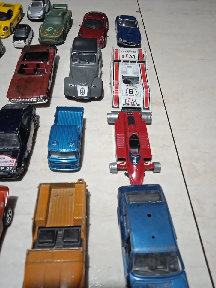 Grandissimo Lotto Di Modellini Auto Mebetoys Politoys Polistil Burago Ecc. - Immagine 3 di 4