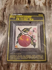 Vtg Vogart Crafts Mini Stitchery Picture Kit Crewel #1045A "Apple And Blossoms"