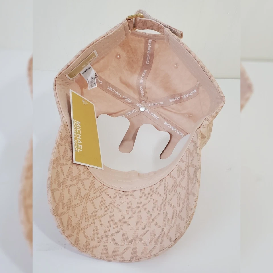 MICHAEL KORS BASEBALL CAP WOMEN' ALLOVER MK PRINT LOGO ONESIZE ADJUSTABLE BLUSH
Opens in a new windo