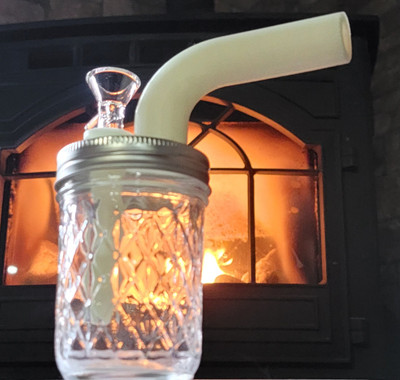 Jelly Jar Bubbler/Hookah Waterpipe.  By Hillbilly .  Glow In The Dark. Add Ice!
