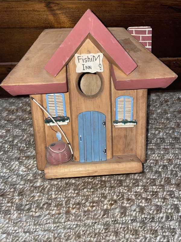 VINTAGE WOODEN FISHING INN BIRD HOUSE  9" X 9" X 10"