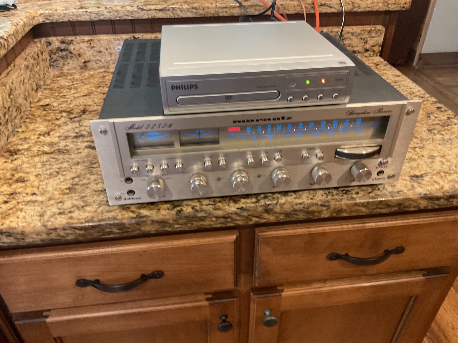 Marantz 2252B vintage audio equipment - eBay listing photo 1