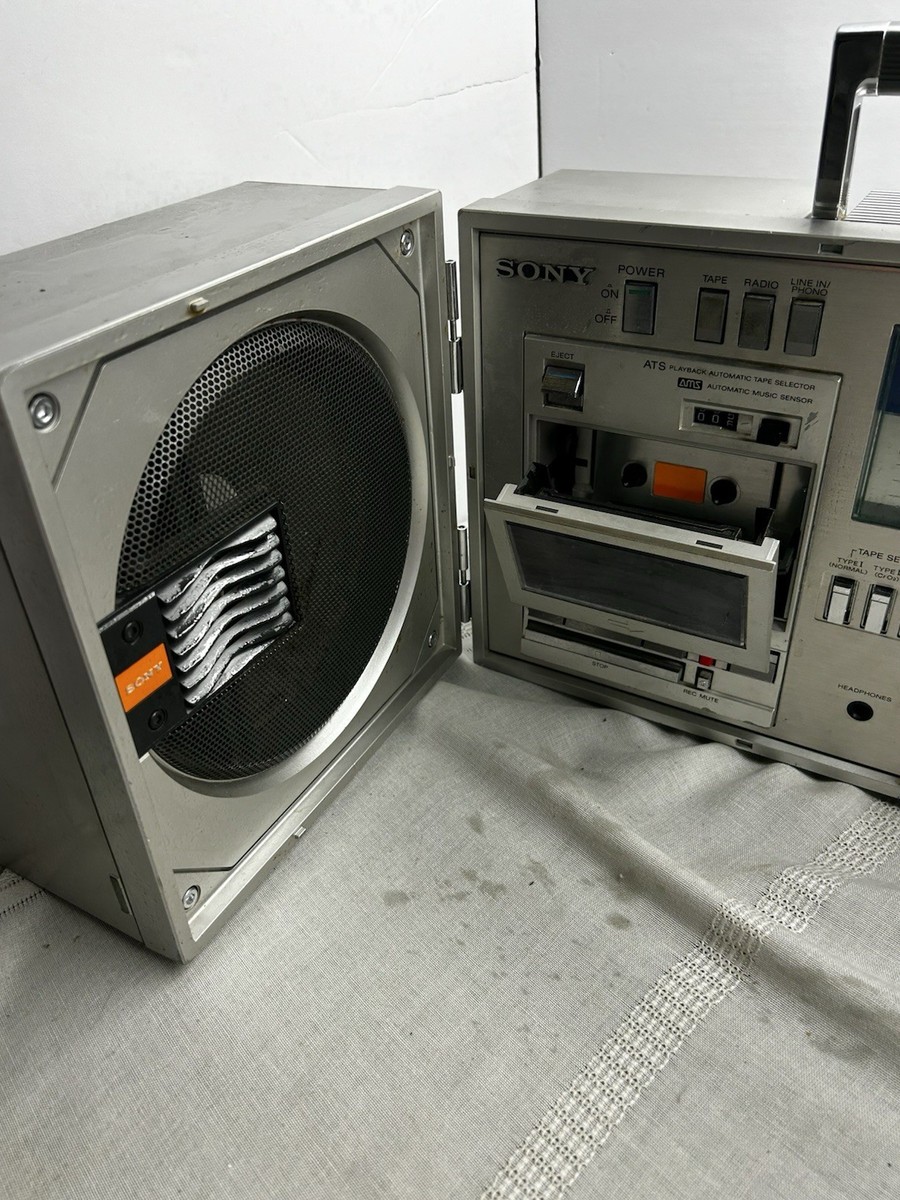 vintage Sony CFS-88S cassette radio Radio And Speakers Work