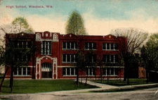 POSTCARD HIGH SCHOOL WAUPACA WISCONSIN - 1913