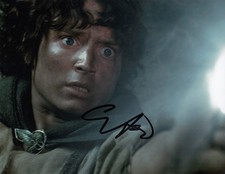 Lord Of The Rings [FRODO] Elijah Wood HAND Signed 10x8 Photo SEE VIDEO PROOF *23