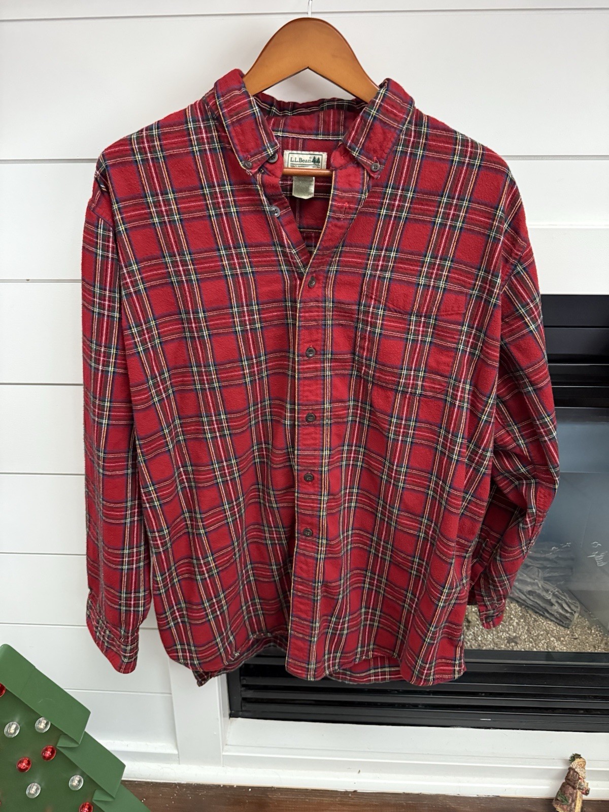 L.L. Bean Men's Red Long Sleeve Plaid Button-Down Flannel Shirt Size XL EUC